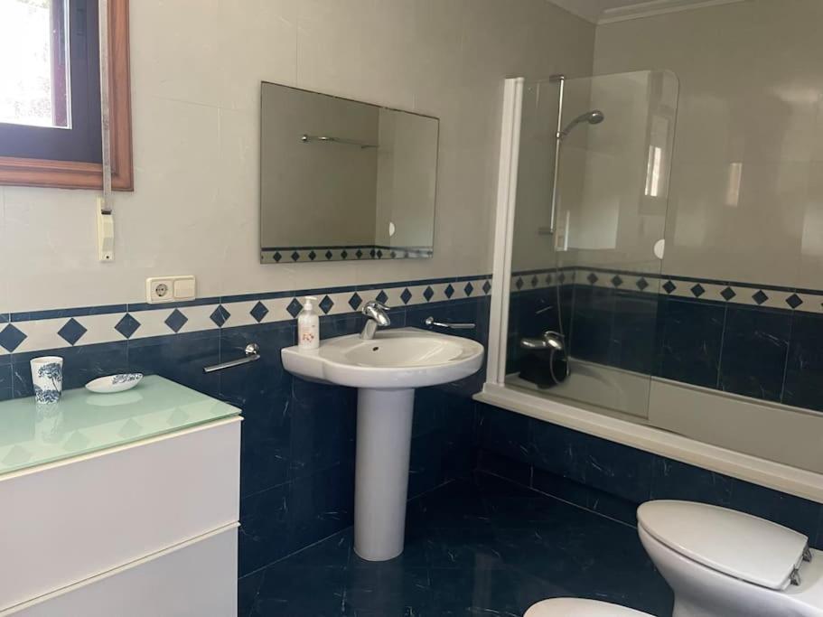 Charneca, Jardin Y Mar Holiday home *
